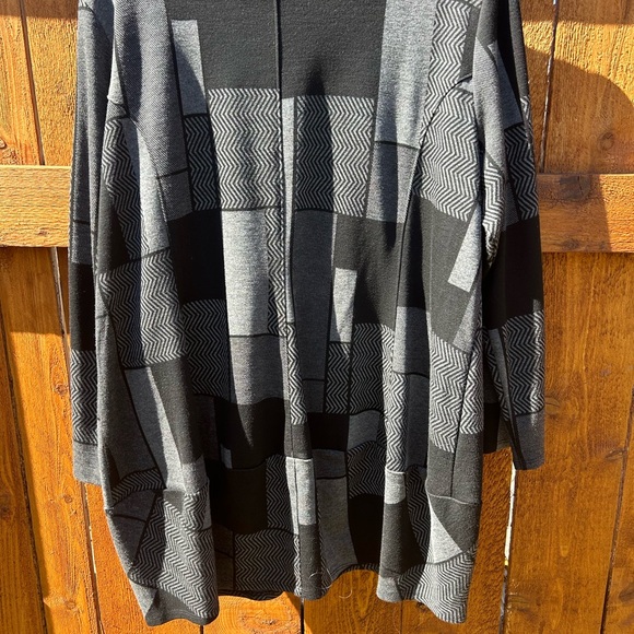 NWOT Zipper jacket / blazer by JJ. Xl black & grey geometric plaid - Picture 5 of 5